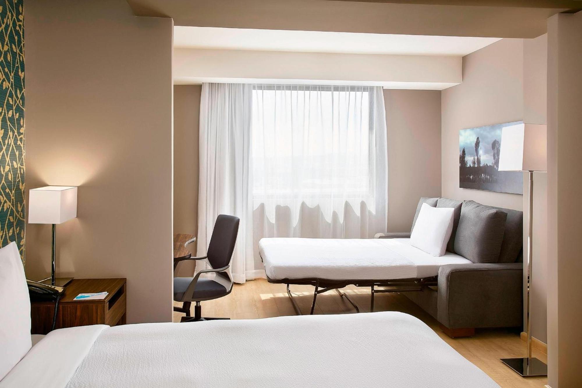Fairfield Inn & Suites By Marriott Aguascalientes Bagian luar foto