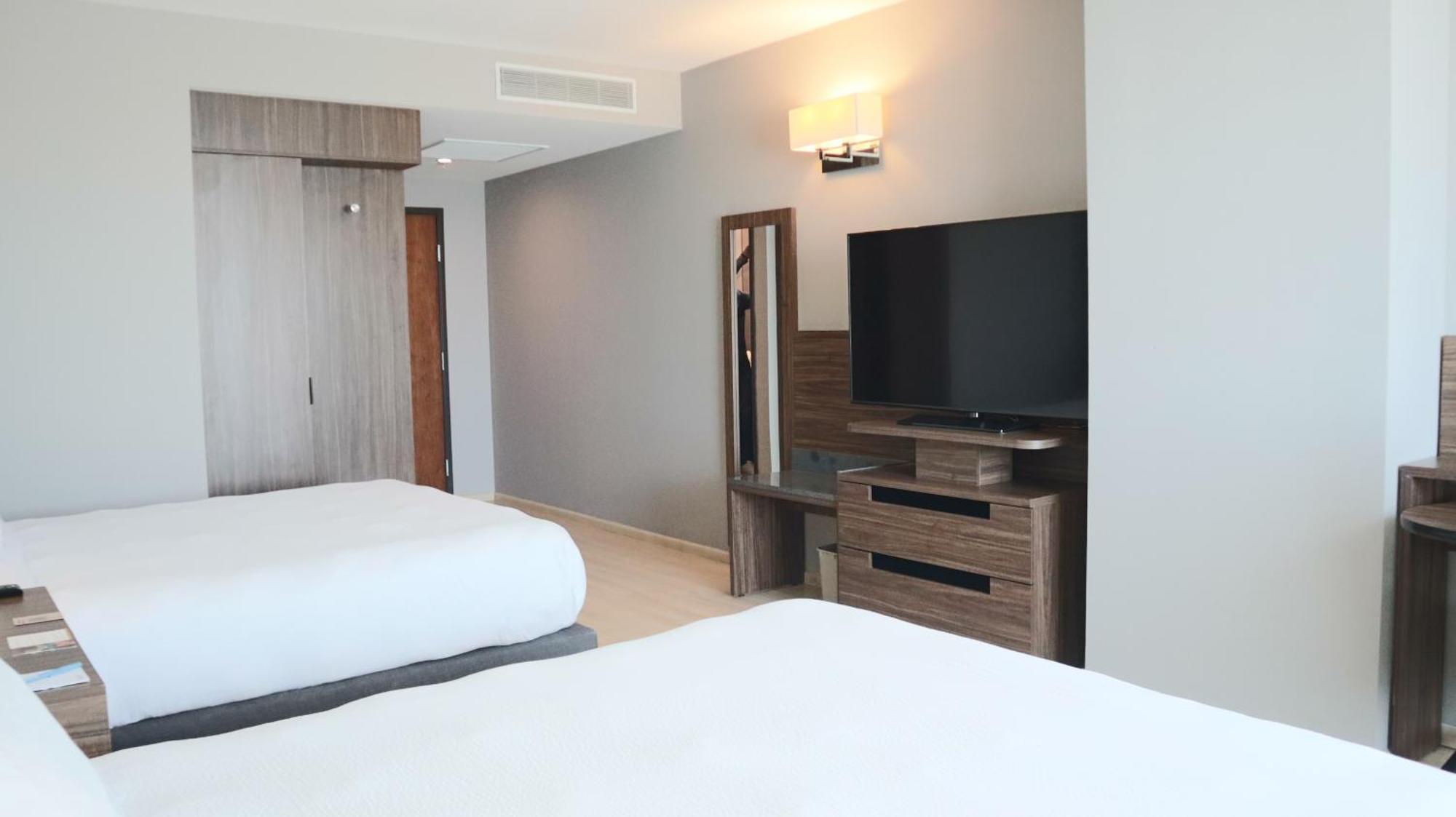 Fairfield Inn & Suites By Marriott Aguascalientes Bagian luar foto